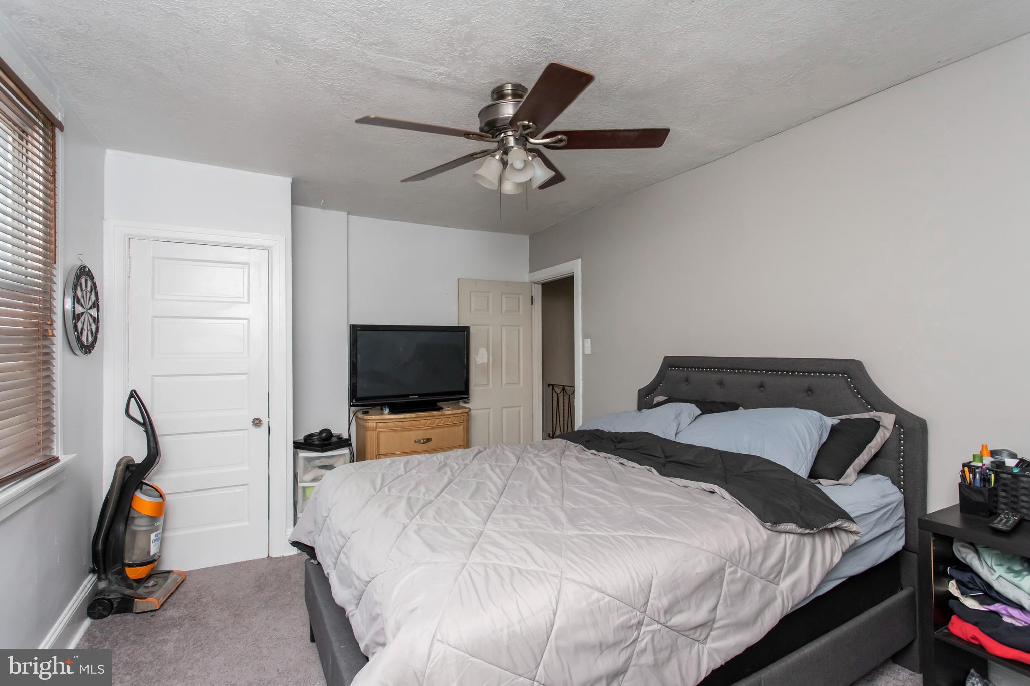 7625 Parkview Road Upper Darby, PA 19082 - Photo 15 of 44