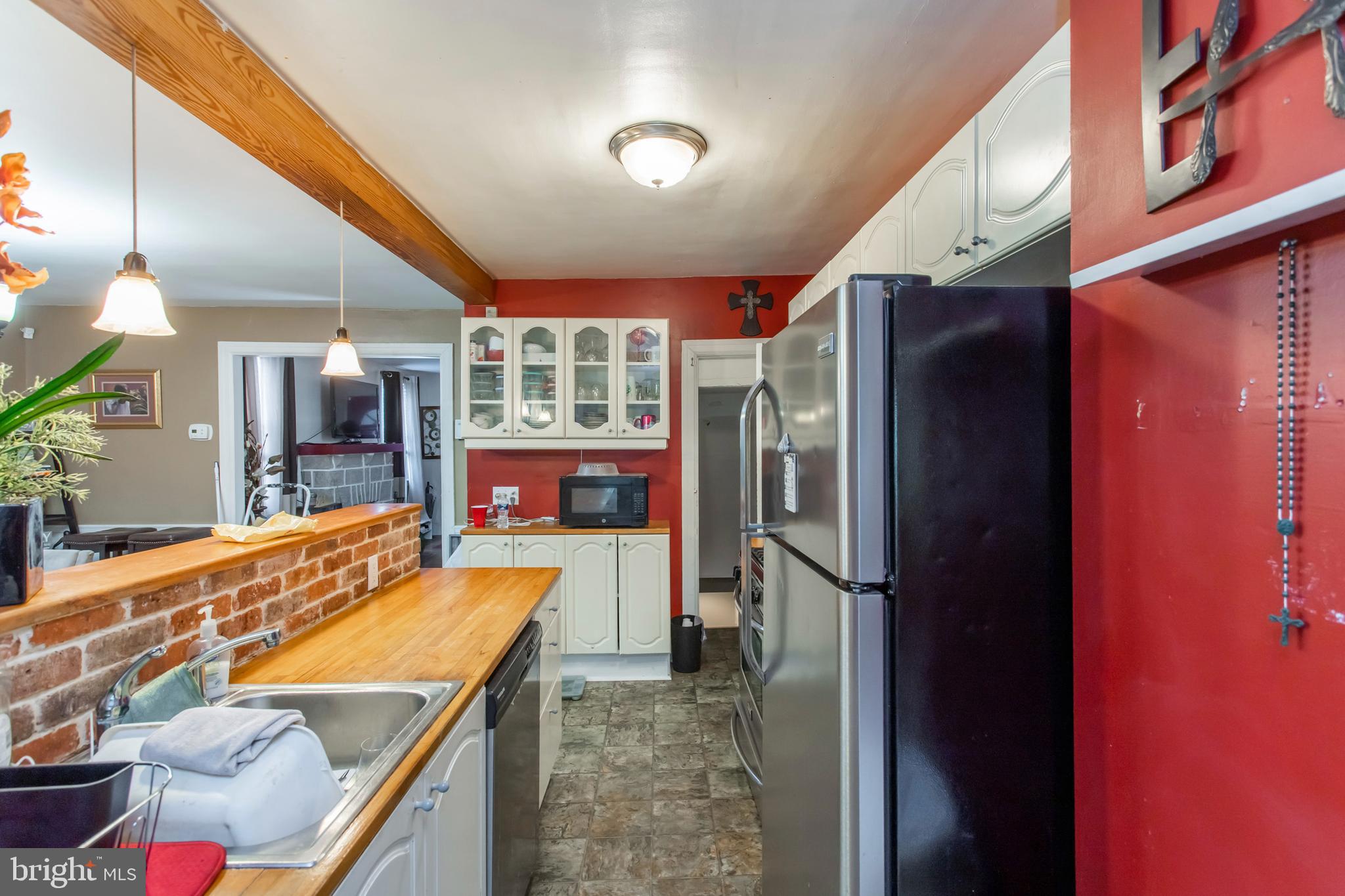 7625 Parkview Road Upper Darby, PA 19082 - Photo 8 of 44