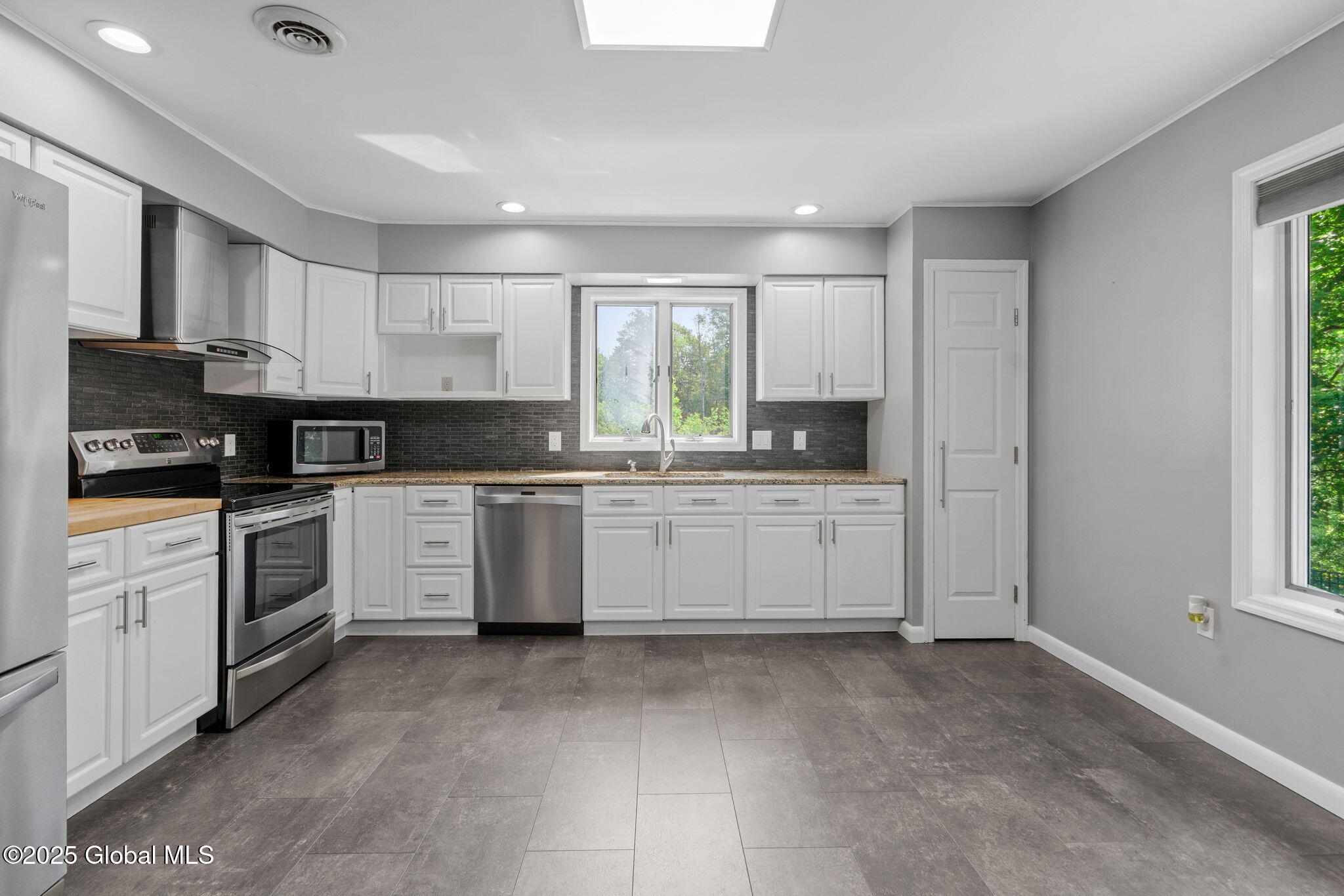 126 Eastline Road Malta, NY 12019 - Photo 24 of 65 44-web-or-mls-126-eastline-rd