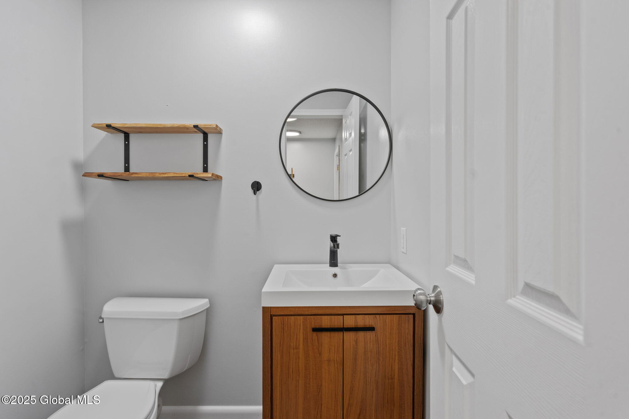 126 Eastline Road Malta, NY 12019 - Photo 29 of 65 49-web-or-mls-126-eastline-rd