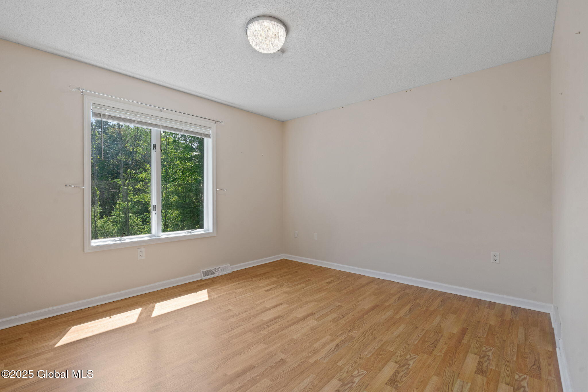 126 Eastline Road Malta, NY 12019 - Photo 42 of 65 23-web-or-mls-126-eastline-rd
