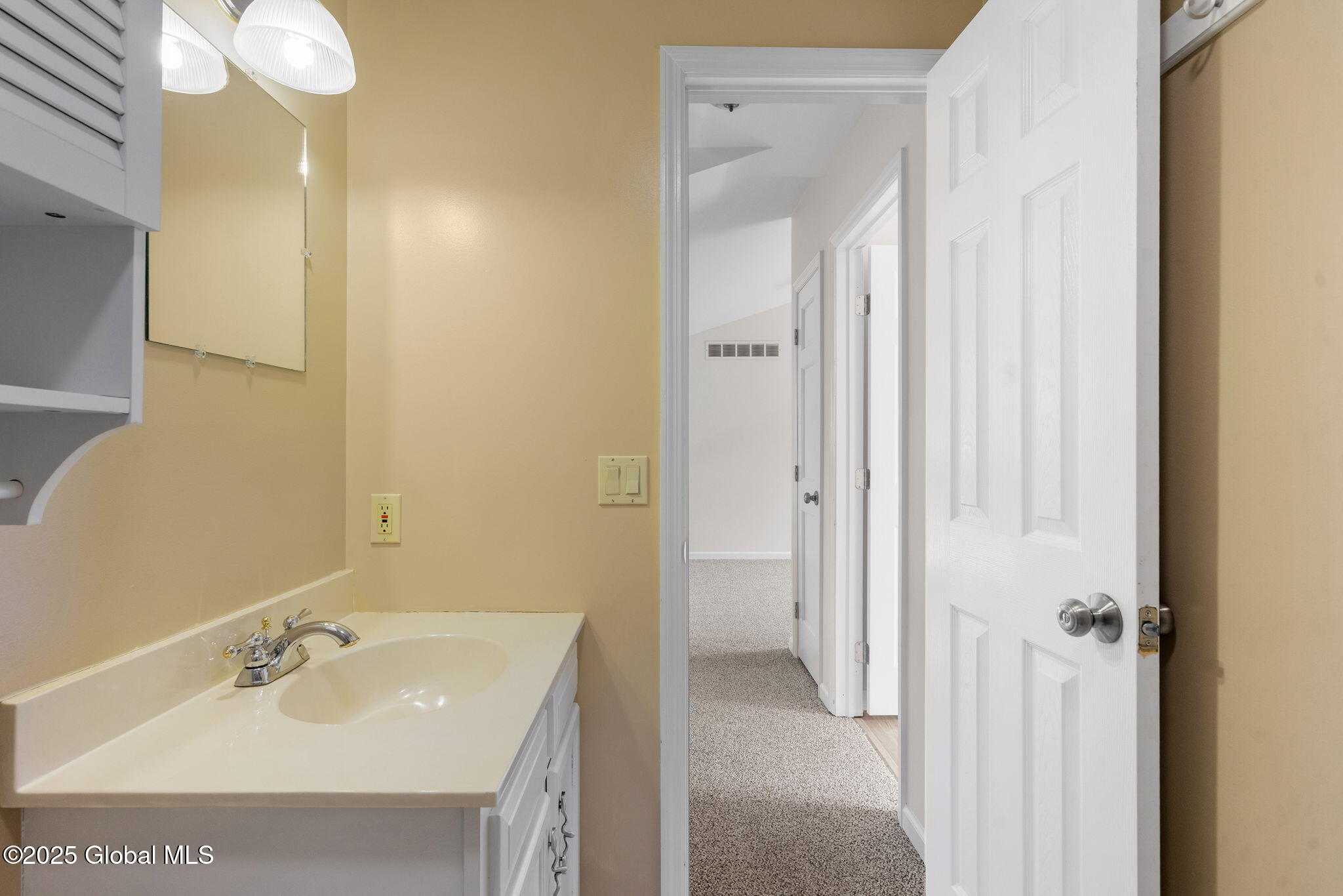 126 Eastline Road Malta, NY 12019 - Photo 51 of 65 32-web-or-mls-126-eastline-rd