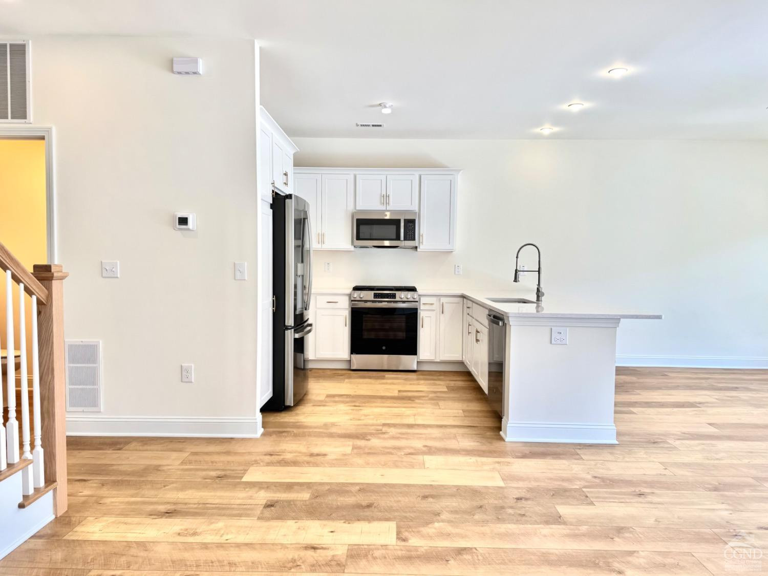 29 Marina Drive Catskill, NY 12414 - Photo 4 of 28 a view of a kitchen stove and cabinets