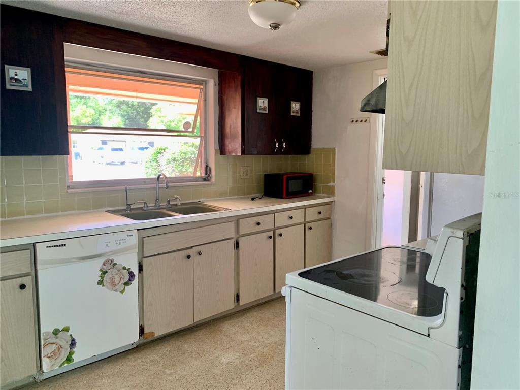 8024 Jasmine Boulevard Port Richey, FL 34668 - Photo 19 of 32