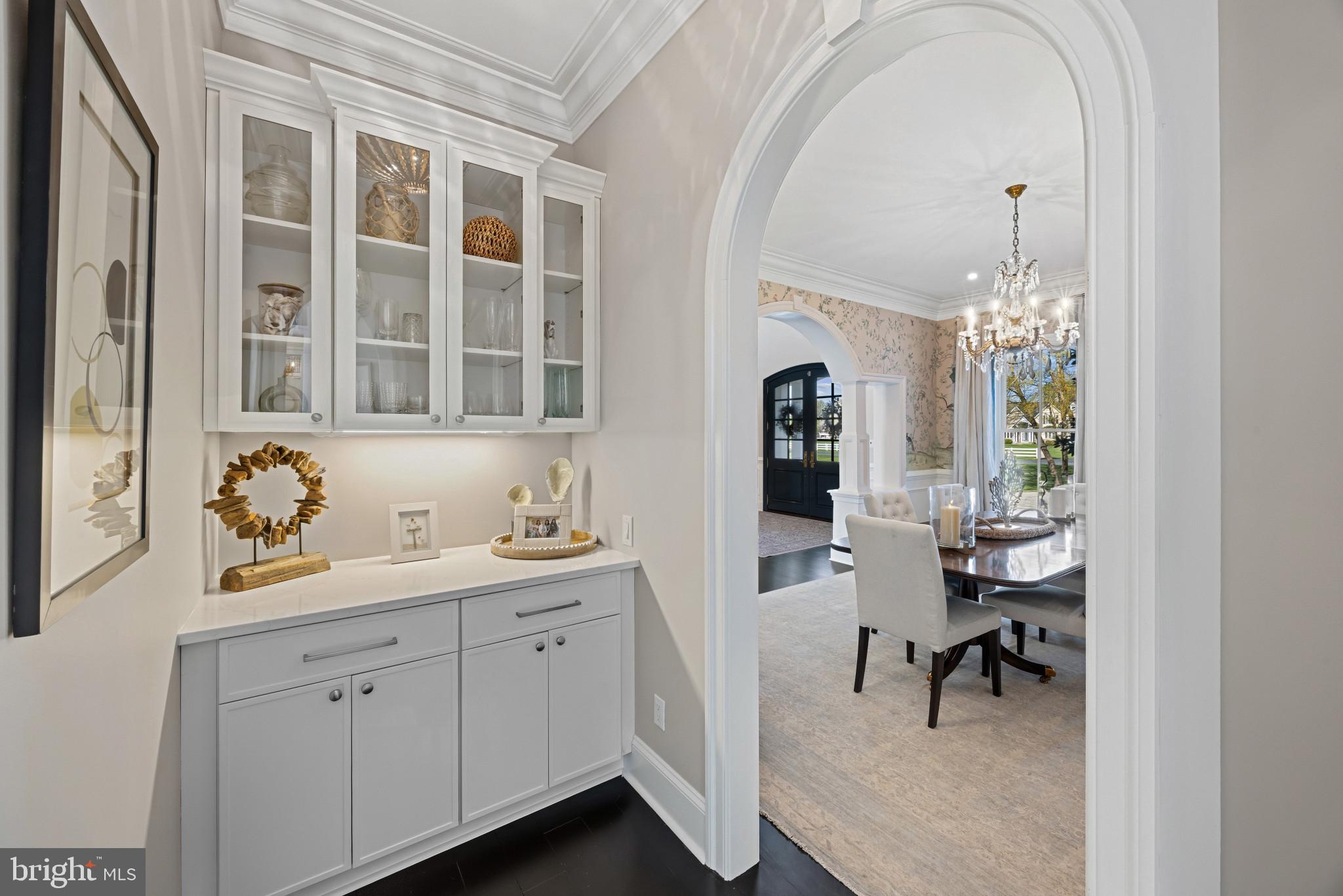 200 Wye Road Queenstown, MD 21658 - Photo 28 of 71 Butler’s pantry with quartz counters