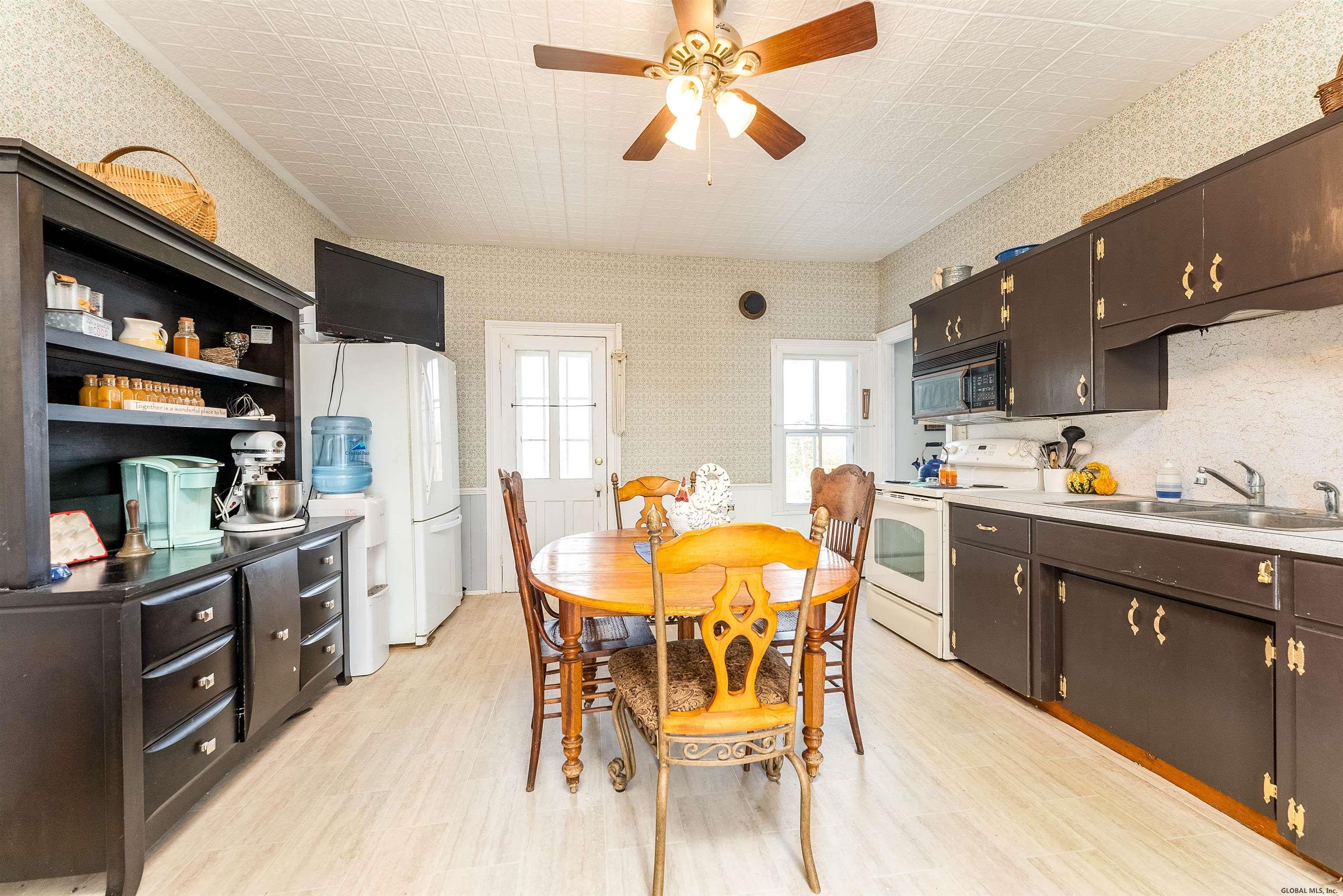 355 Finley Road Ballston Spa, NY 12020 - Photo 12 of 35 Gallery Image 12
