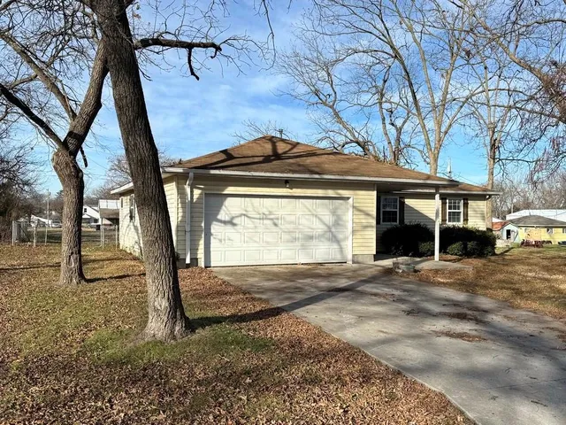 $147,500 | 310 South Forest Street, El Dorado Springs, MO 64744