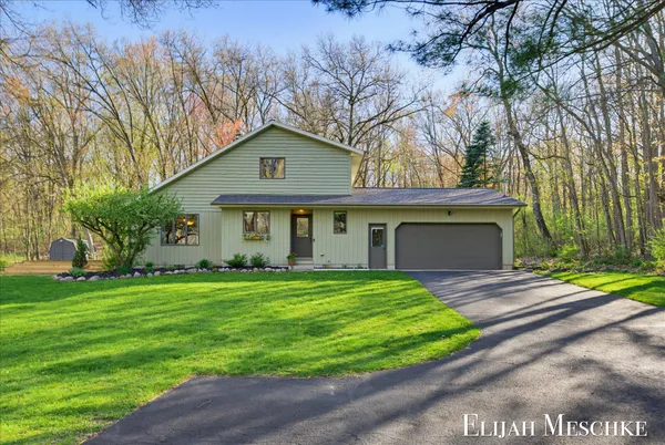 $649,900 | 9000 Crooked Crow Road Northeast, Ada, MI 49301