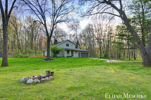 $649,900 | 9000 Crooked Crow Road Northeast, Ada, MI 49301