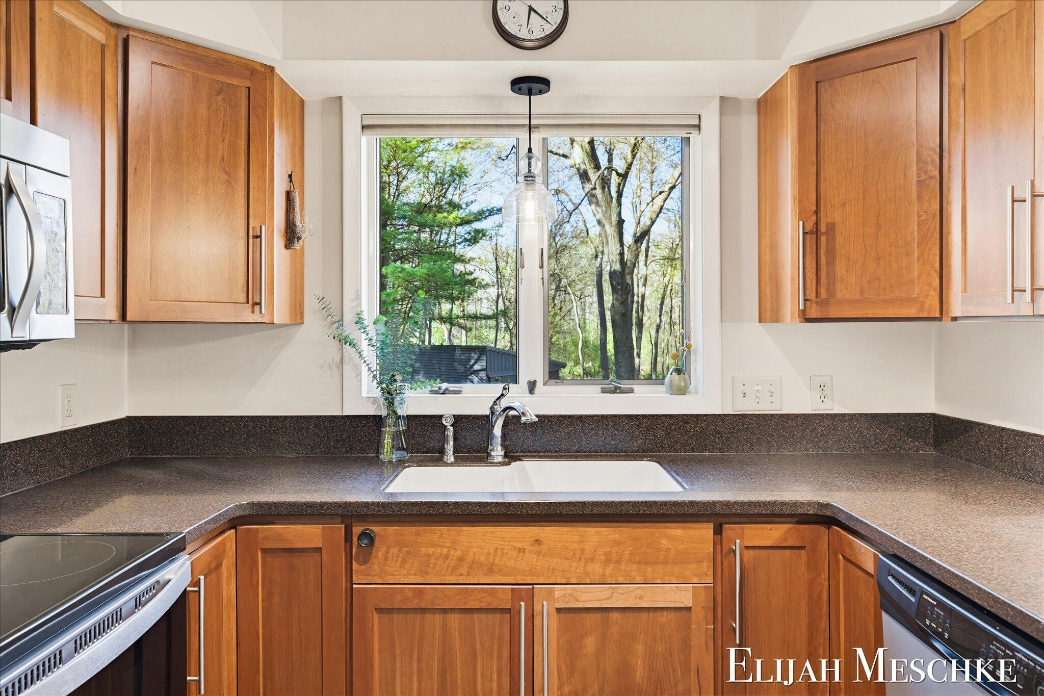 9000 Crooked Crow Road Northeast Ada, MI 49301 - Photo 8 of 59 10-KYL00566