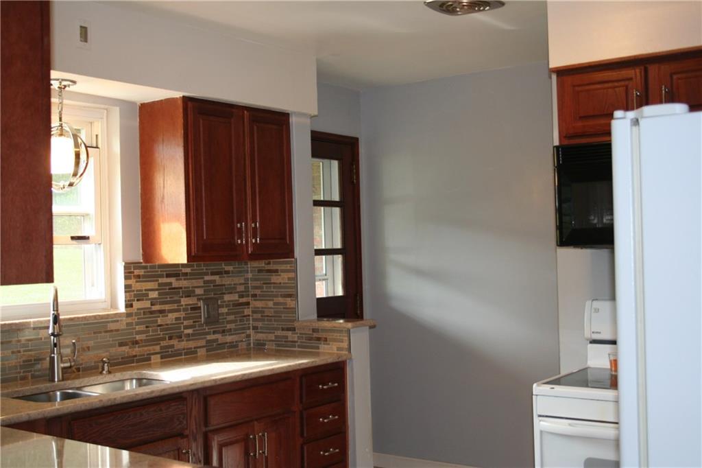 352 Center Road Monroeville, PA 15146 - Photo 8 of 25 Beautiful light fixtures.
