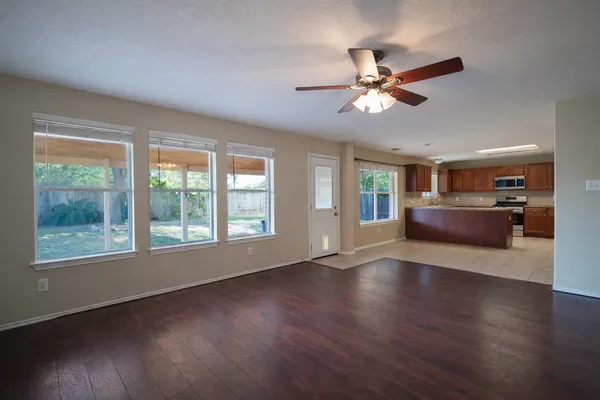 $2,350 | 8315 Cardamon Lane, Baytown, TX 77521
