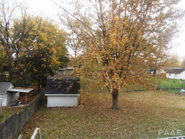 216 Albert Street Washington, IL 61571 - Photo 5 of 25 Gallery Image 5