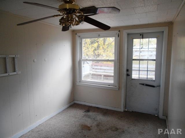 216 Albert Street Washington, IL 61571 - Photo 8 of 25 Gallery Image 8
