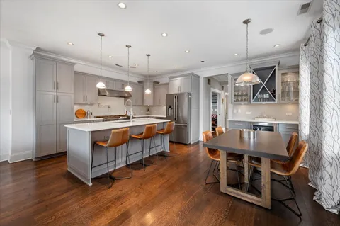 $1,625,000 | 1821 North Larrabee Street, Unit 2, Chicago, IL 60614