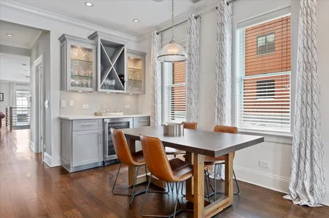 $1,625,000 | 1821 North Larrabee Street, Unit 2, Chicago, IL 60614