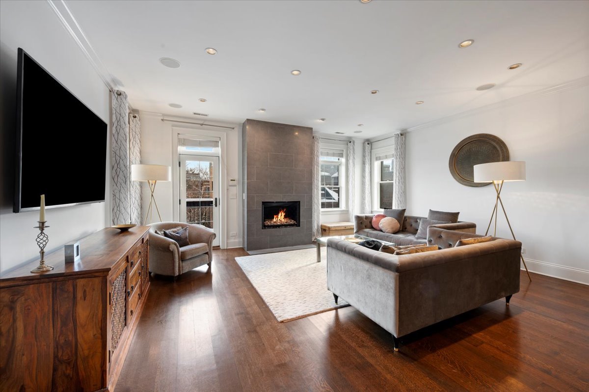 1821 North Larrabee Street, Unit 2 Chicago, IL 60614 - Photo 21 of 54