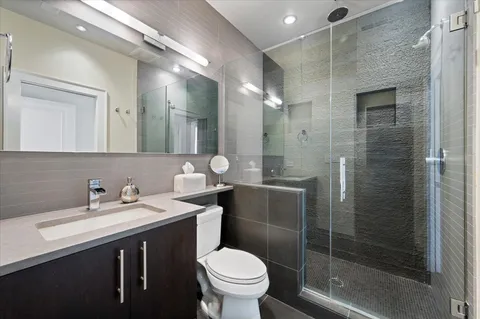 $1,625,000 | 1821 North Larrabee Street, Unit 2, Chicago, IL 60614