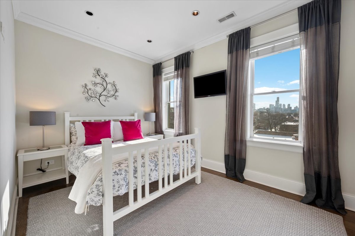 1821 North Larrabee Street, Unit 2 Chicago, IL 60614 - Photo 35 of 54