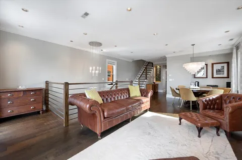 $1,625,000 | 1821 North Larrabee Street, Unit 2, Chicago, IL 60614