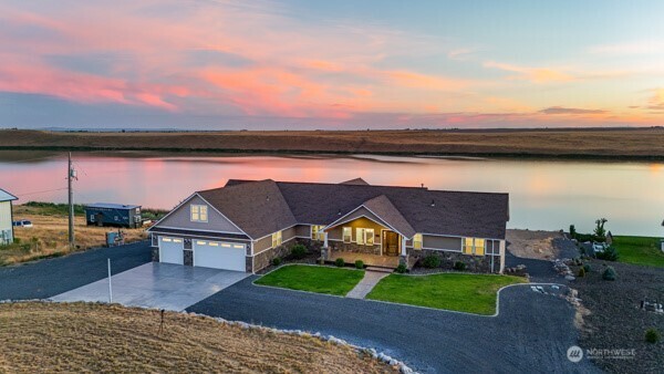 7328 Stonecrest Road Northeast Moses Lake, WA 98837 - Photo 2 of 40