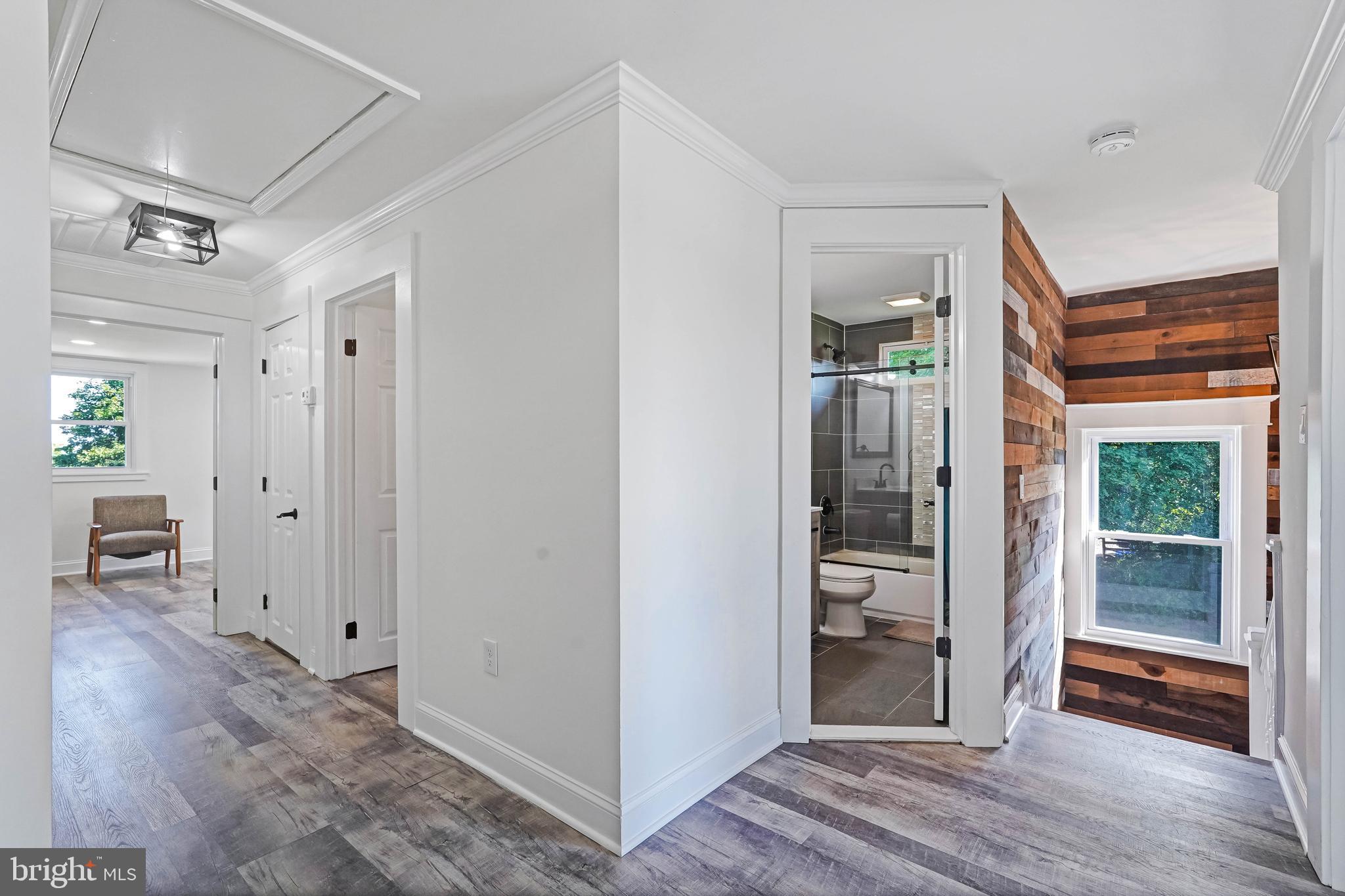 27100 Ridge Road Damascus, MD 20872 - Photo 26 of 74 Upper Level Hallway
