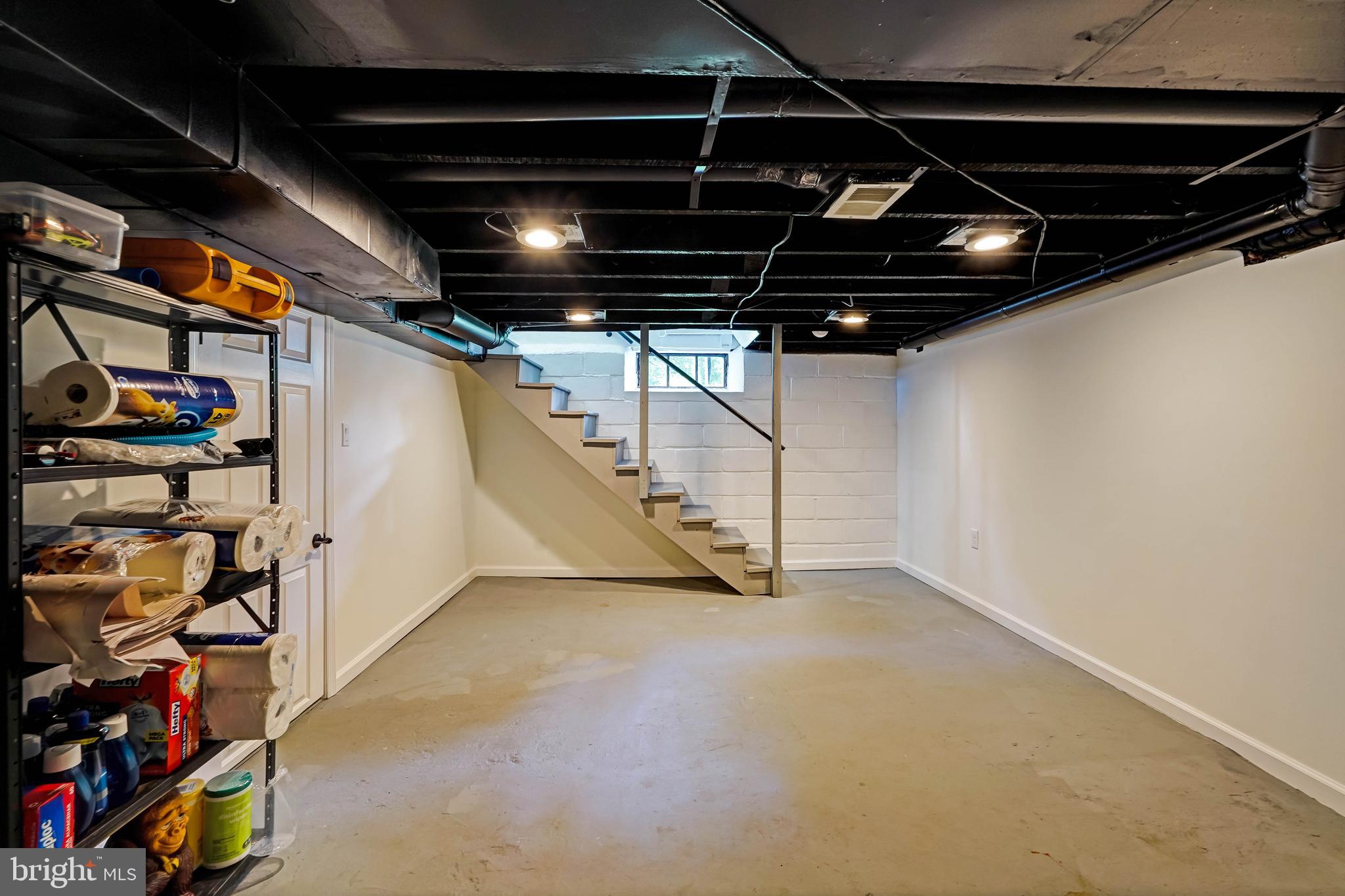 27100 Ridge Road Damascus, MD 20872 - Photo 43 of 74 a view of empty room
