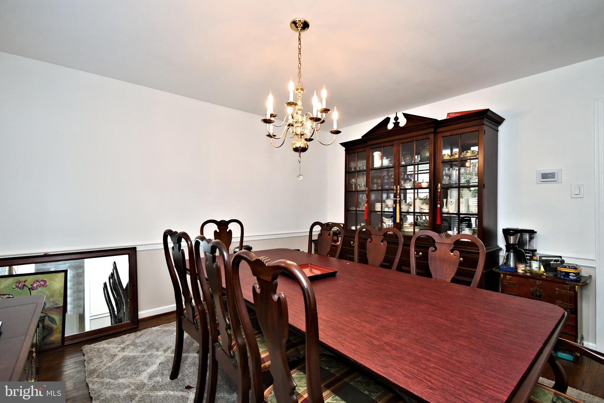 816 Glenn Circle Wayne, PA 19087 - Photo 14 of 63 a view of a dining room with furniture