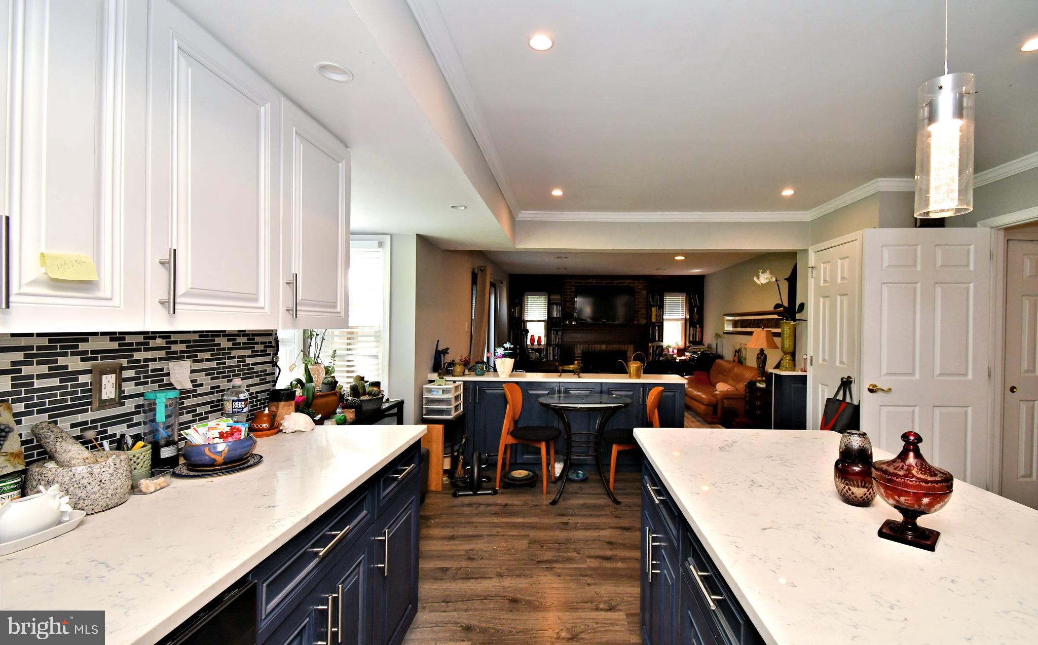 816 Glenn Circle Wayne, PA 19087 - Photo 21 of 63 a kitchen with lots of counter top space