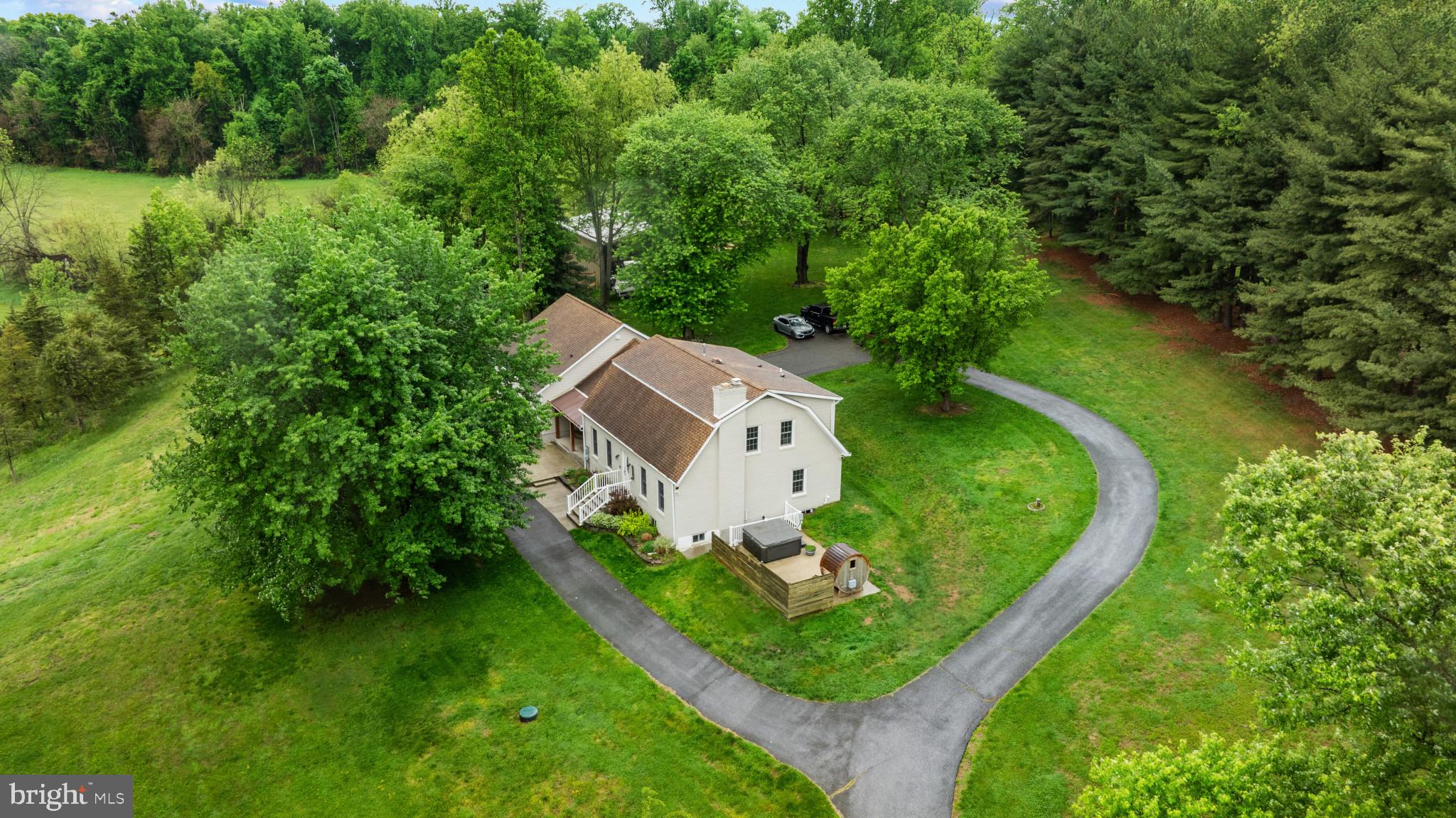 8730 Mapleville Road Mount Airy, MD 21771 - Photo 3 of 91