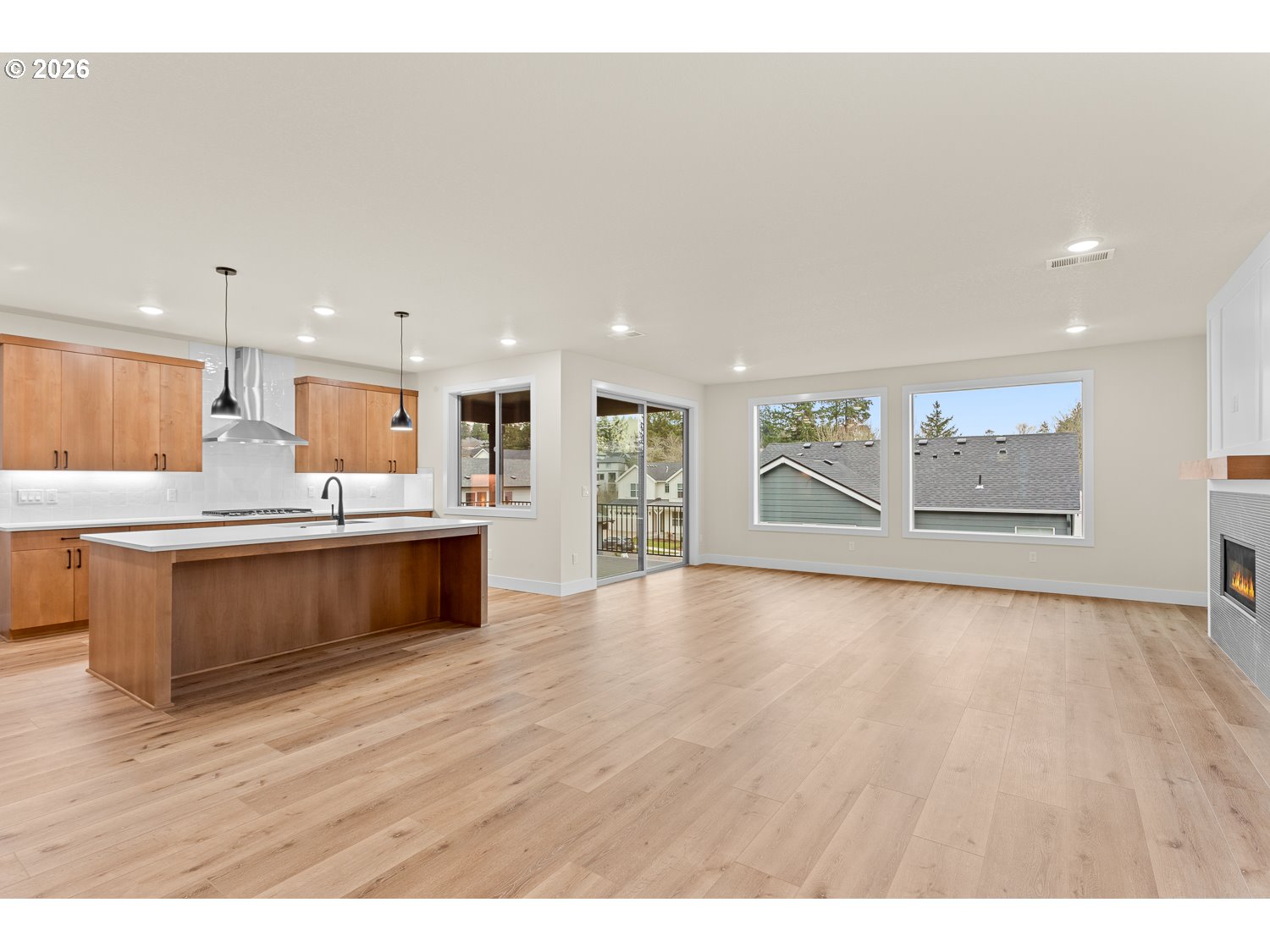 15666 Southwest Everglade Avenue Tigard, OR 97224 - Photo 11 of 45 a view of kitchen with wooden floor