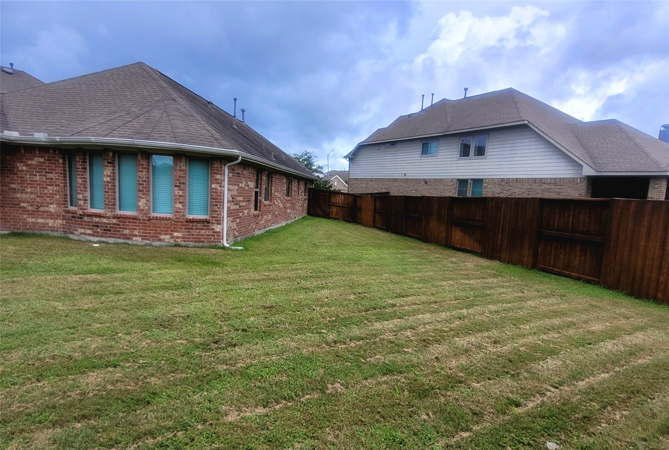 10659 Dolce Lane Rosharon, TX 77583 - Photo 27 of 32 Lots of space from neighbors.
