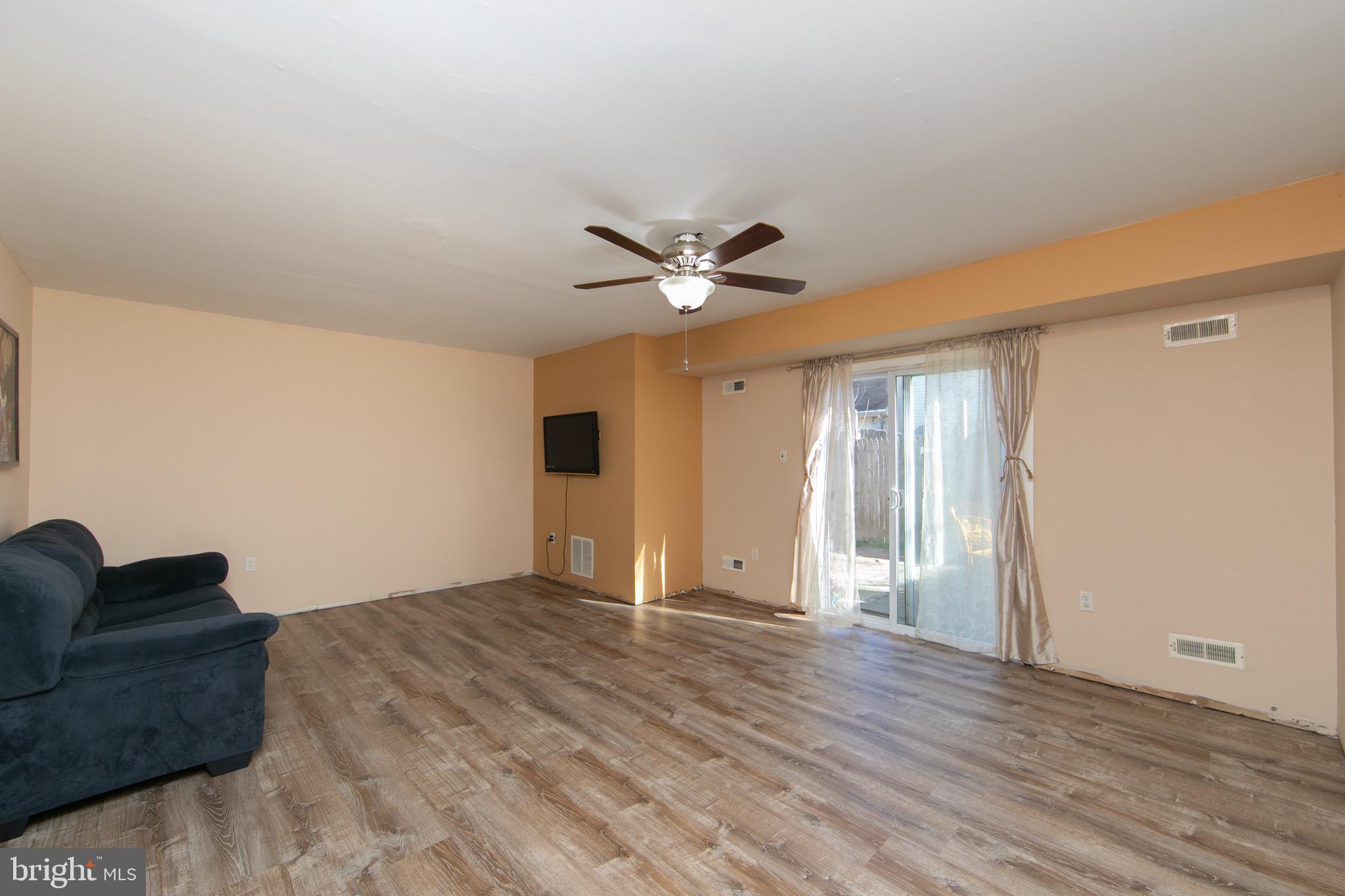 39 Noble Road Sicklerville, NJ 08081 - Photo 3 of 21