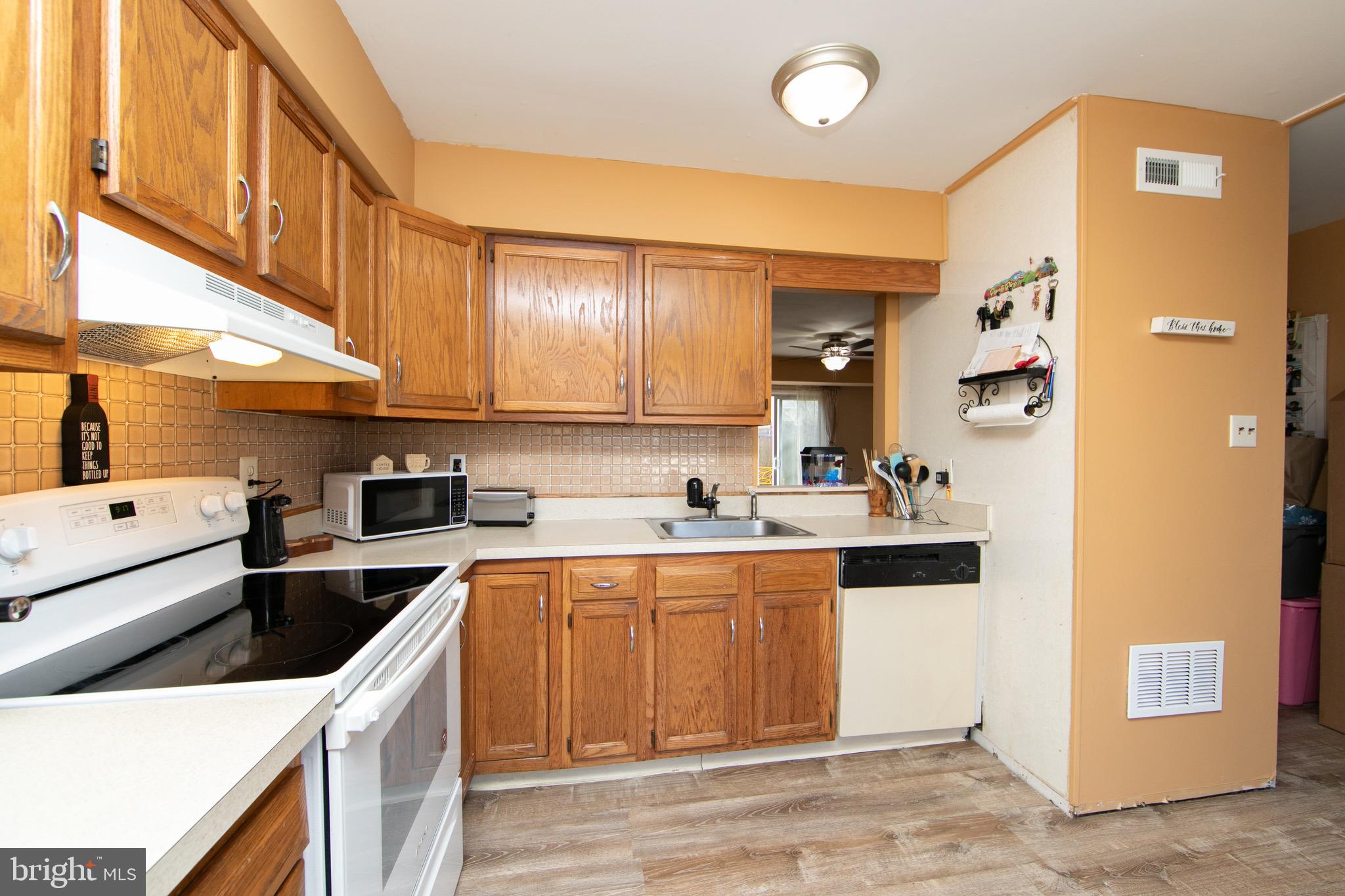 39 Noble Road Sicklerville, NJ 08081 - Photo 8 of 21