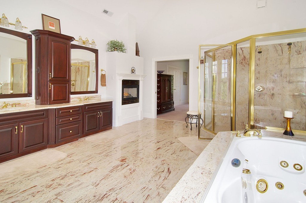 20 Coachman Ridge Road Shrewsbury, MA 01545 - Photo 17 of 30 Gallery Image 17