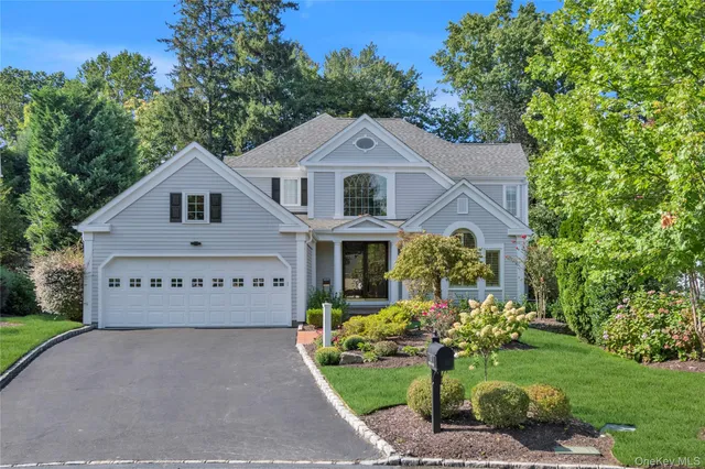 $4,250,000 | 17 Evergreen Circle, Manhasset, NY 11030