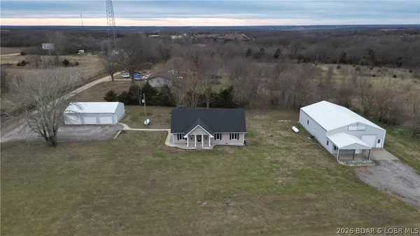 $430,000 | 430 Lewis Drive, Syracuse, MO 65354