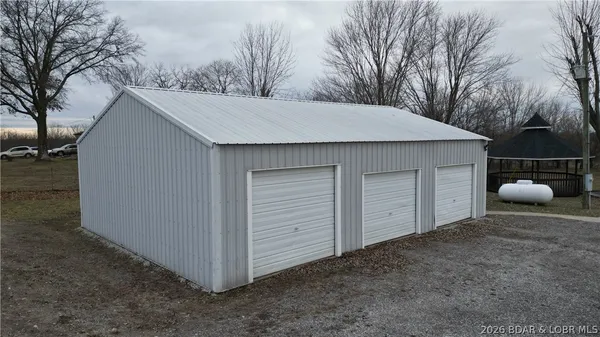$430,000 | 430 Lewis Drive, Syracuse, MO 65354