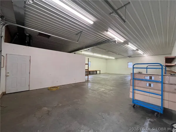 $430,000 | 430 Lewis Drive, Syracuse, MO 65354