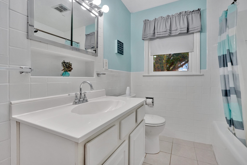 28 Dayton Street Springfield, MA 01118 - Photo 34 of 40 Gallery Image 34