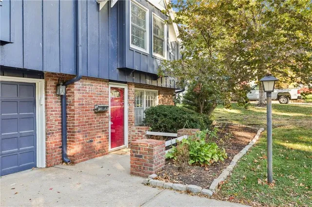 $369,950 | 9516 Woodson Drive, Overland Park, KS 66207