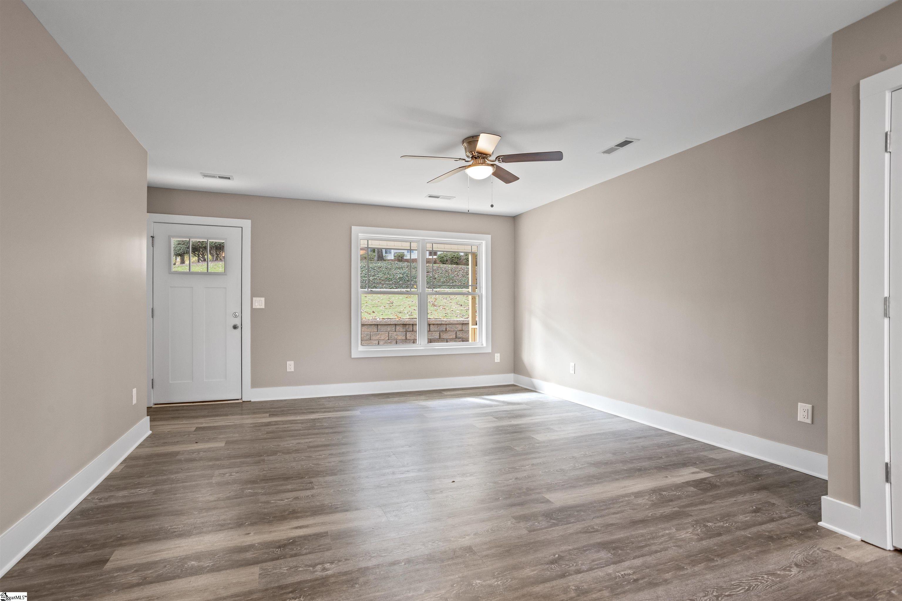 2 Hillbrook Road Taylors, SC 29687 - Photo 5 of 37