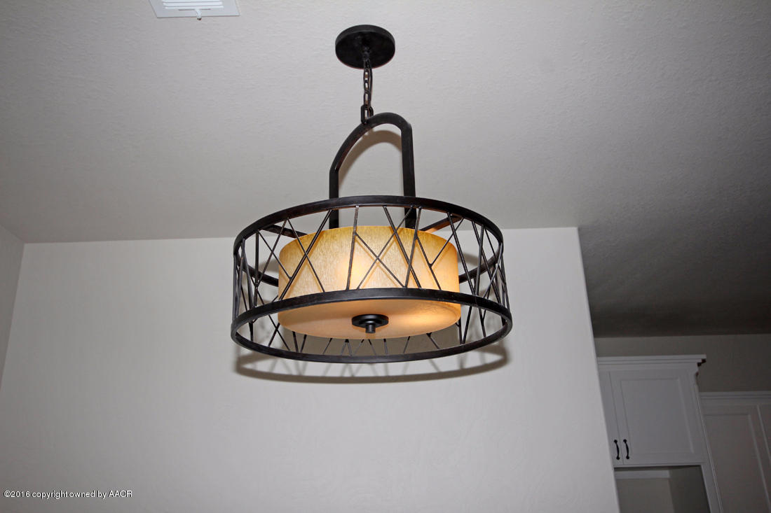7405 Rochester Drive Amarillo, TX 79118 - Photo 11 of 32 Dining Area Chandelier