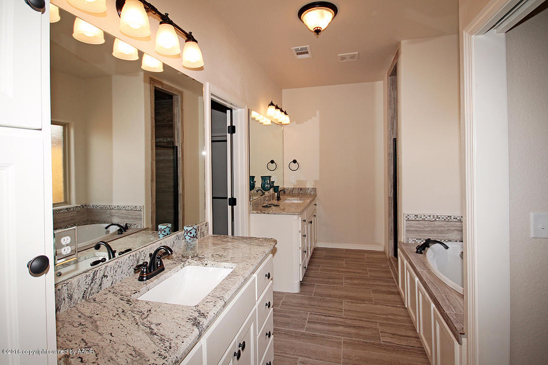 7405 Rochester Drive Amarillo, TX 79118 - Photo 16 of 32 Master Bath