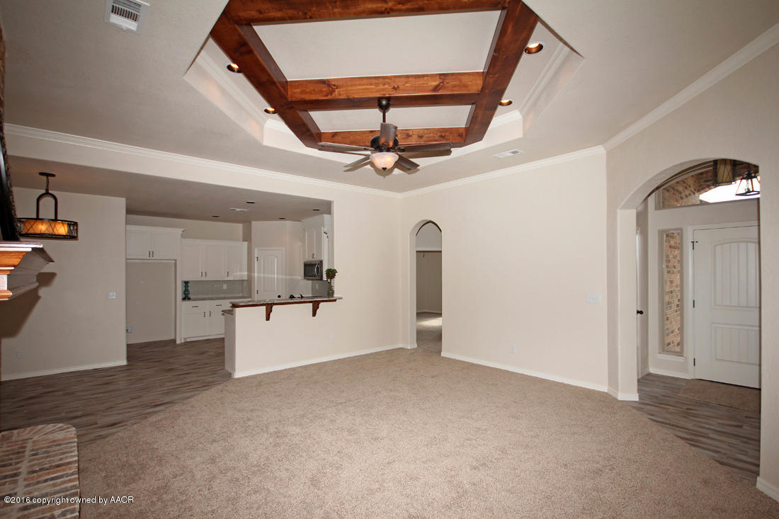 7405 Rochester Drive Amarillo, TX 79118 - Photo 6 of 32 Living Area