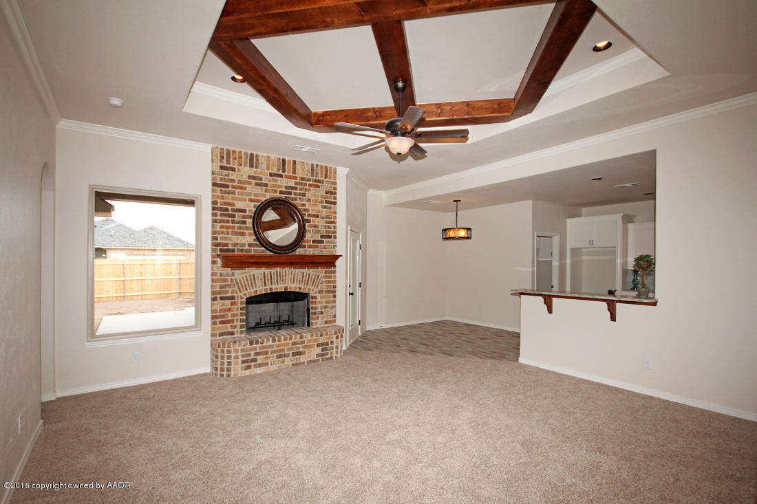 7405 Rochester Drive Amarillo, TX 79118 - Photo 7 of 32 Living Area