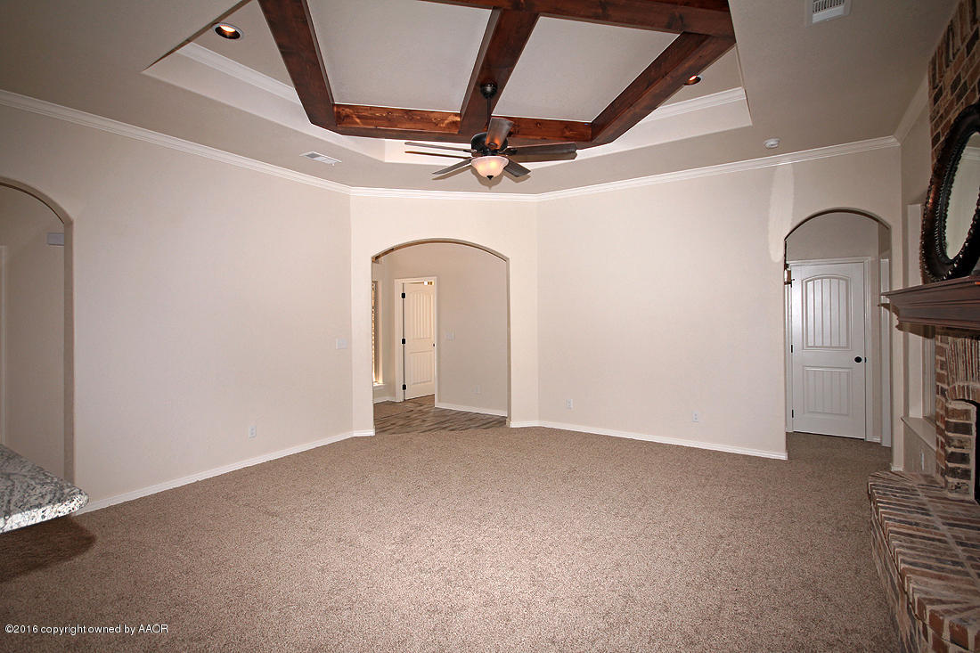7405 Rochester Drive Amarillo, TX 79118 - Photo 9 of 32 Living Area