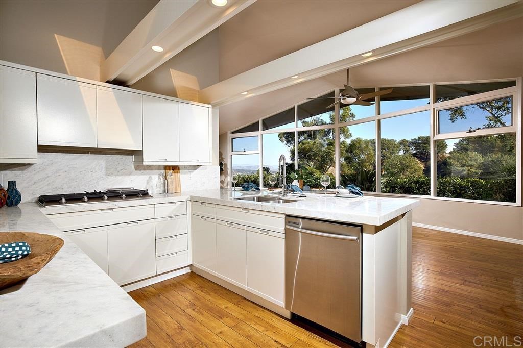 1340 Oribia Road Del Mar, CA 92014 - Photo 3 of 24 Gallery Image 3
