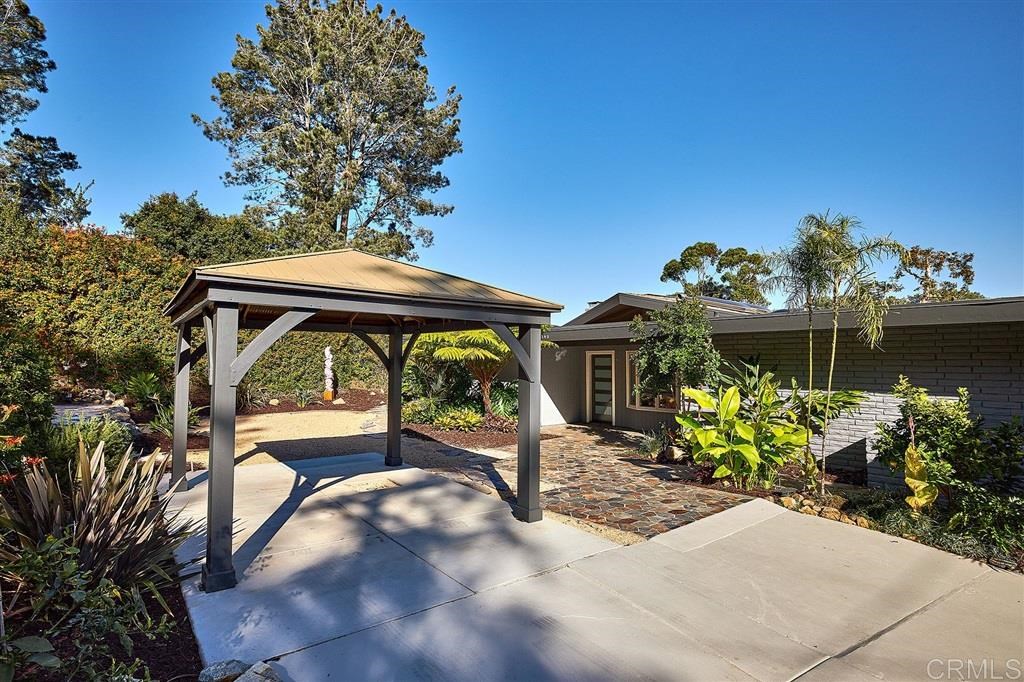 1340 Oribia Road Del Mar, CA 92014 - Photo 9 of 24 Gallery Image 9