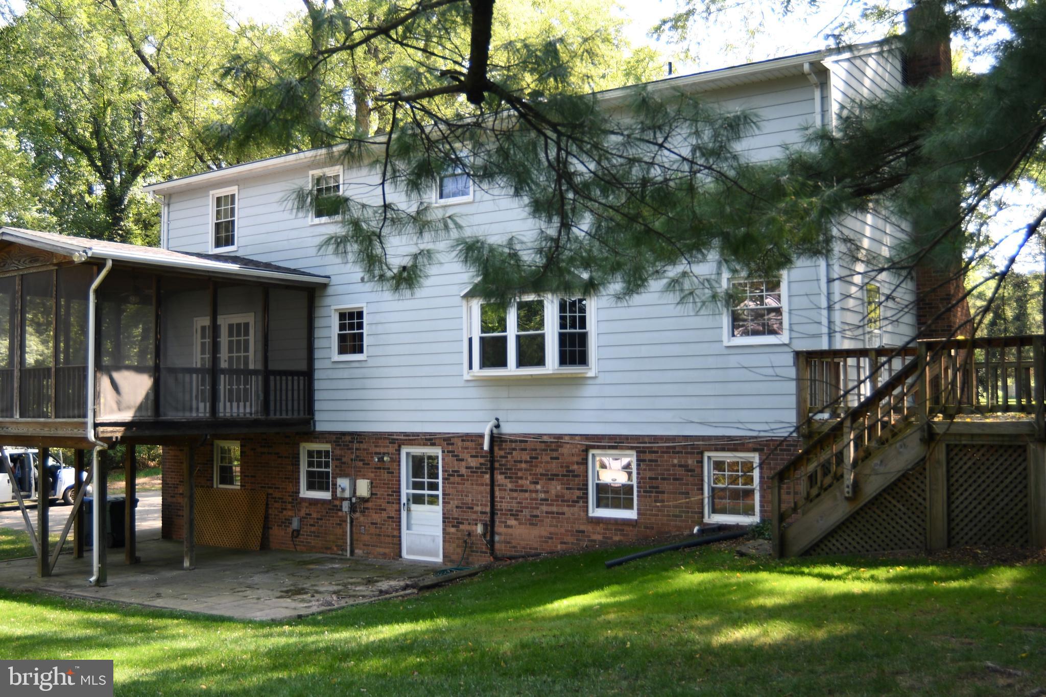 11318 Vale Road Oakton, VA 22124 - Photo 4 of 6